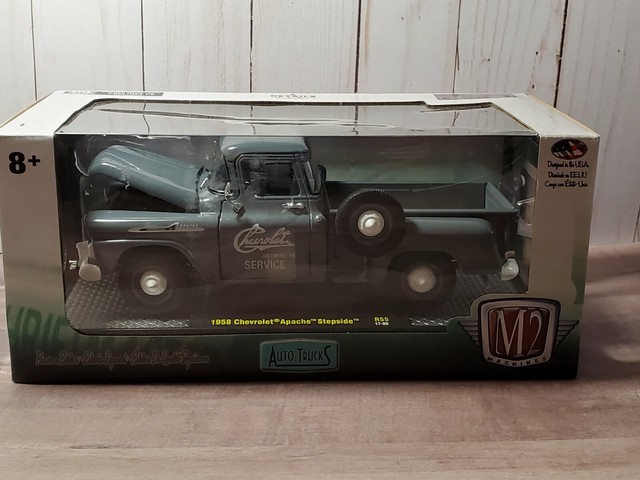 1 24 scale diecast pickup trucks