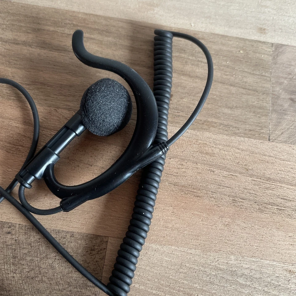 Police/ Security LISTEN ONLY G-SHAPE EARPIECE 2.5MM PLUG - Image 3 of 4