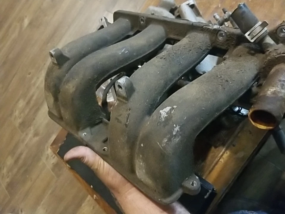 CHRYSLER GRAND VOYAGER 2.4 GASOLINA GLP colector de entrada/carril de combustible 04781484AA Foto 3 de 4