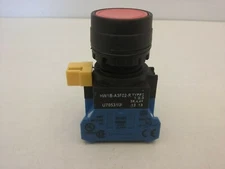 IDEC HW1B-A3F02-R 22MM PUSH BUTTON RED FLUSH NNB