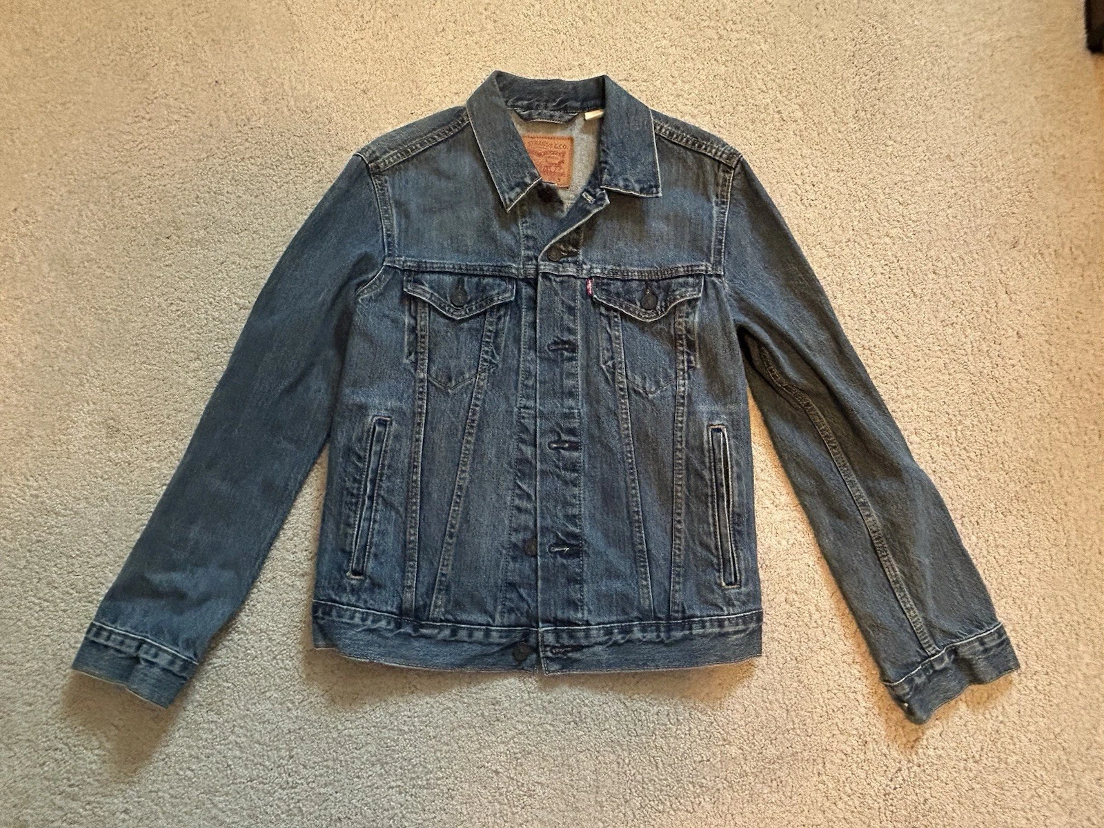 Levi’s Denim Trucker Jacket Men’s Small Blue Vintage Distressed Jean Jacket