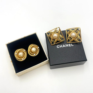 Auth ChanelVintage Rhinestone/Coco Mark Pearl Earrings 2_3 Engraved W/B BA010420