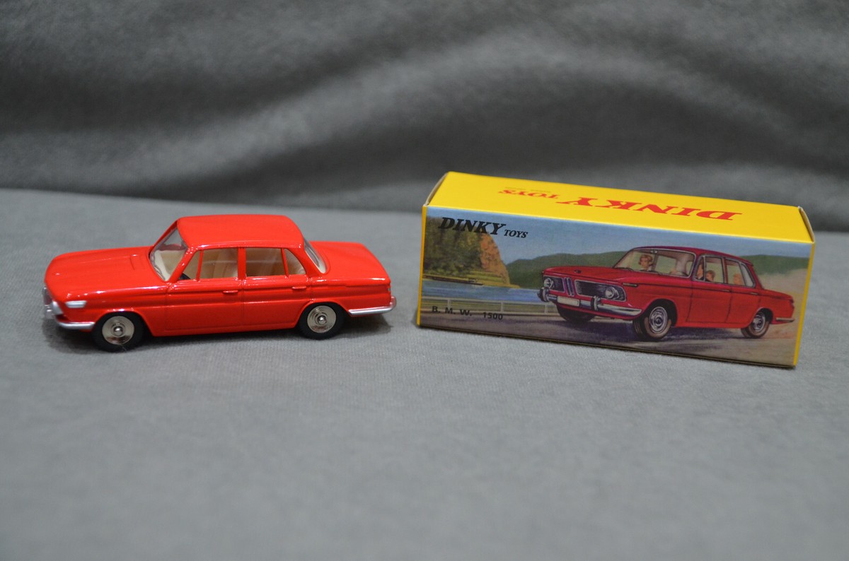 Modellino Auto Racing Dinky Toys 1:43 Aston Martin DB3S De Agostini Collezione 2 Modellino Auto Racing Dinky Toys 1:43 Aston Martin DB3S De Agostini Collezione 2
