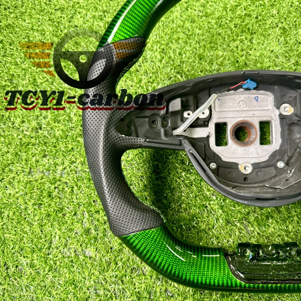 Volante de fibra de carbono verde para Mercedes-Benz AMG GT C43 C63 E63 S65 W205 Foto 2 de 4