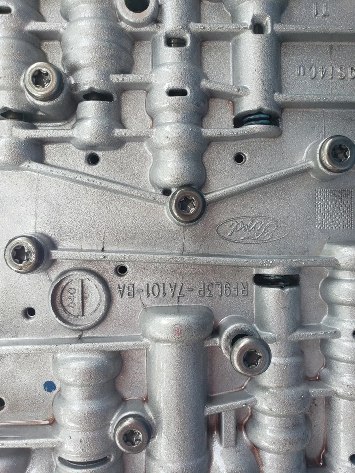 Cuerpo de válvula para Ford Explorer F150 Sport Trac con solenoide 6R60 2006-2011 Foto 3 de 4