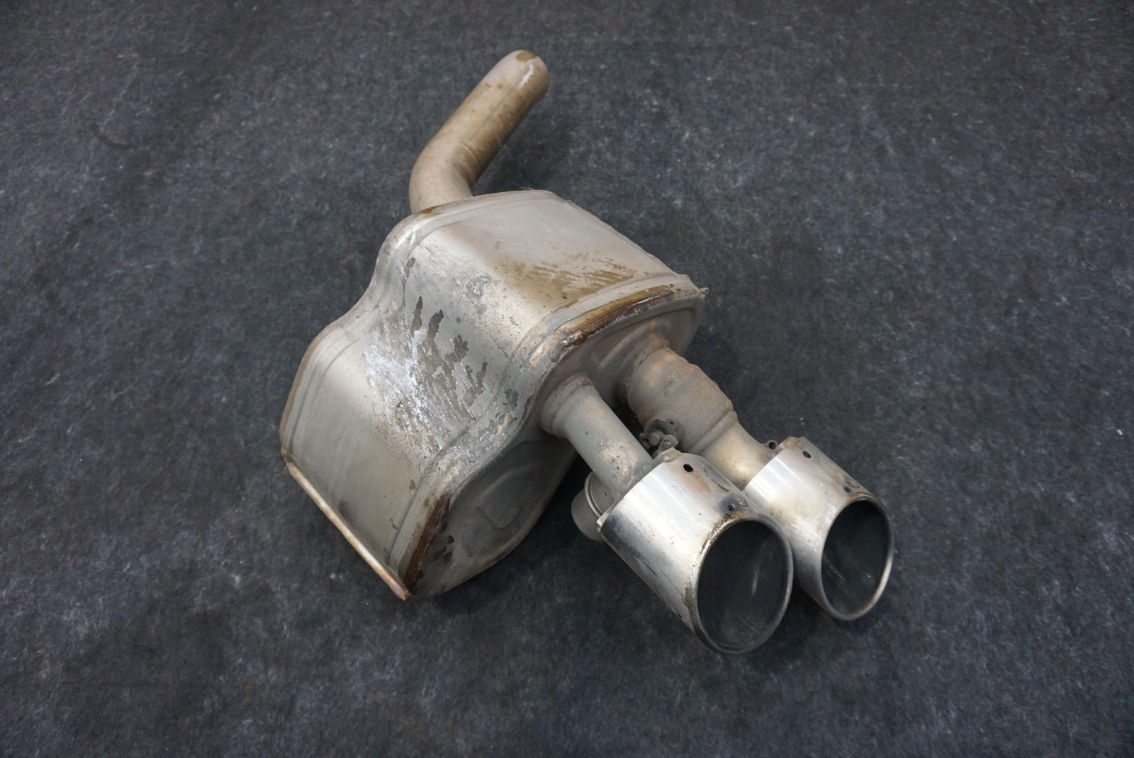 Rear Right Passenger Exhaust Muffler 670103689 Maserati Ghibli M157 2014-17+