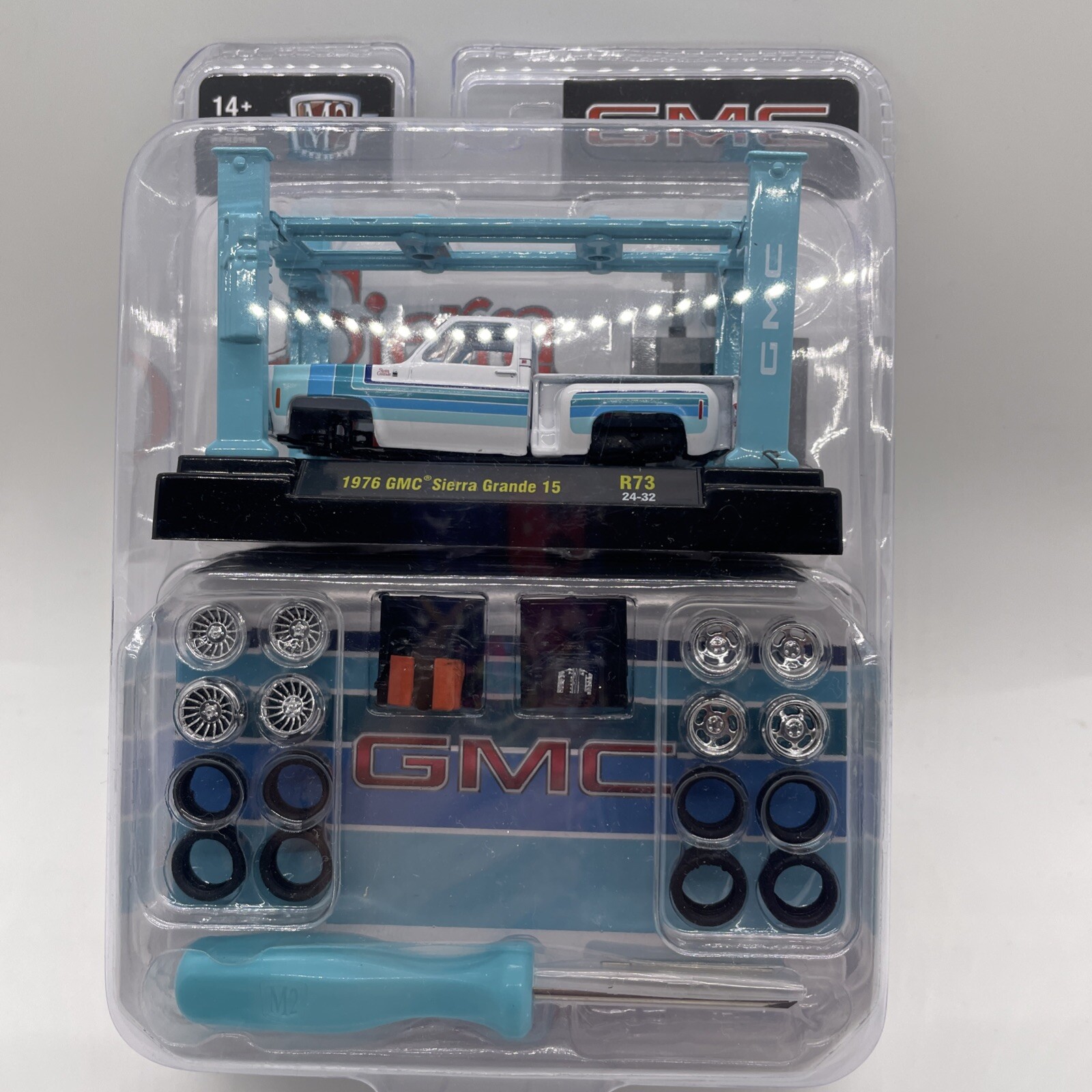 M2 Model Kit 1976 GMC Sierra Grande 15
