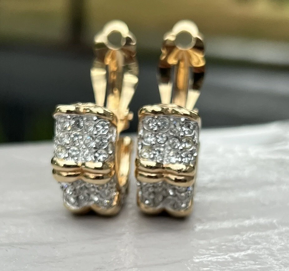 Pendientes de clip Swarovski color oro con cristales Foto 2 de 4