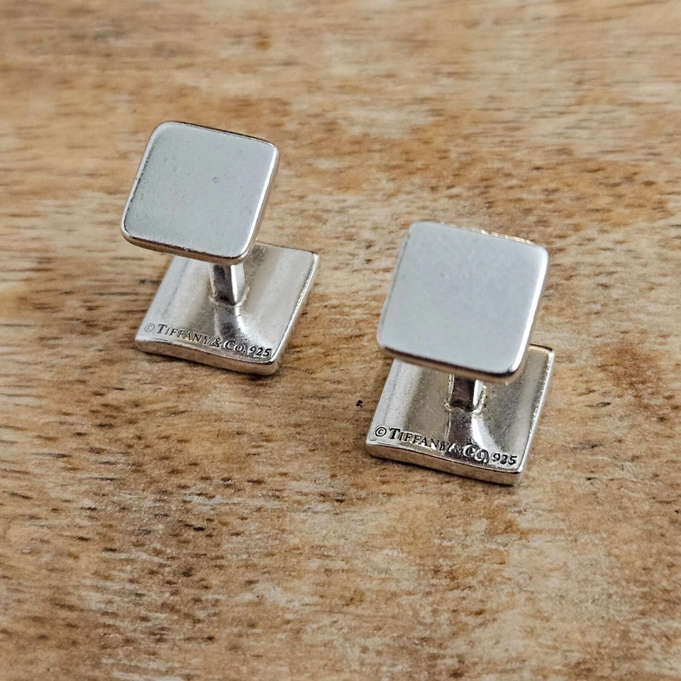 Gemelos Tiffany & Co Clásicos Notas Curvas Rectángulo Plateado Logo Vintage Foto 2 de 4