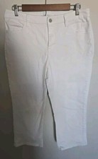 Chico's Perfect Stretch Girlfriend Slim Leg Capri Jeans Size 0.5 Great Condition