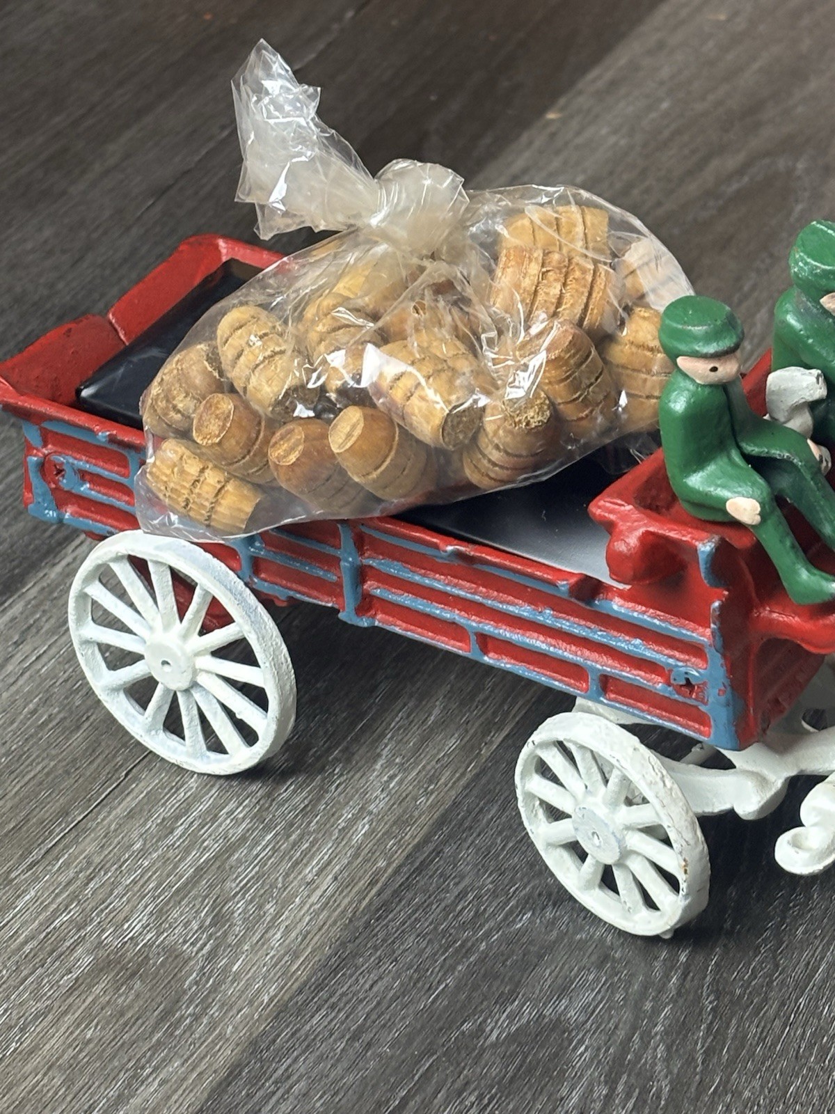 Cast Iron 8 Horse Clydesdale Drawn Wagon 35 Kegs 2 Drivers 1 Dog *Reproduction*