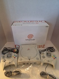 Sega Hong Kong/Japanese Dreamcast HKT-5010 Working w/ 2 controllers In Box
