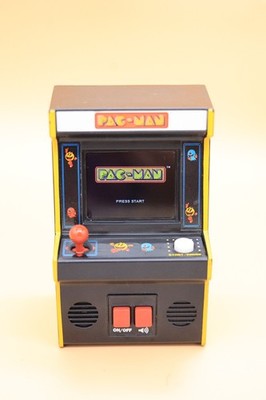 Bandai Namco Entertainment Inc - Pac Man Mini Arcade Machine #09674 getestet