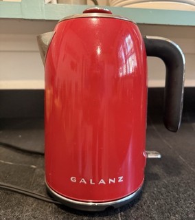 Galanz Red 7 Cup Cordless Electric Kettle