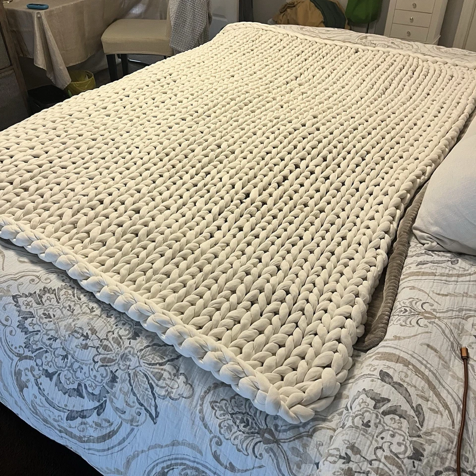 Manta de enfriamiento gruesa tejida con peso para dormir (crema, tiro | 12 libras | 48"x60") Foto 2 de 4