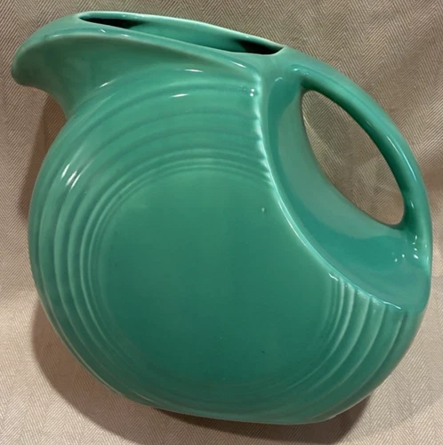 Fiesta Green Vintage Pitcher Homer Laughlin, 7.5" Tall