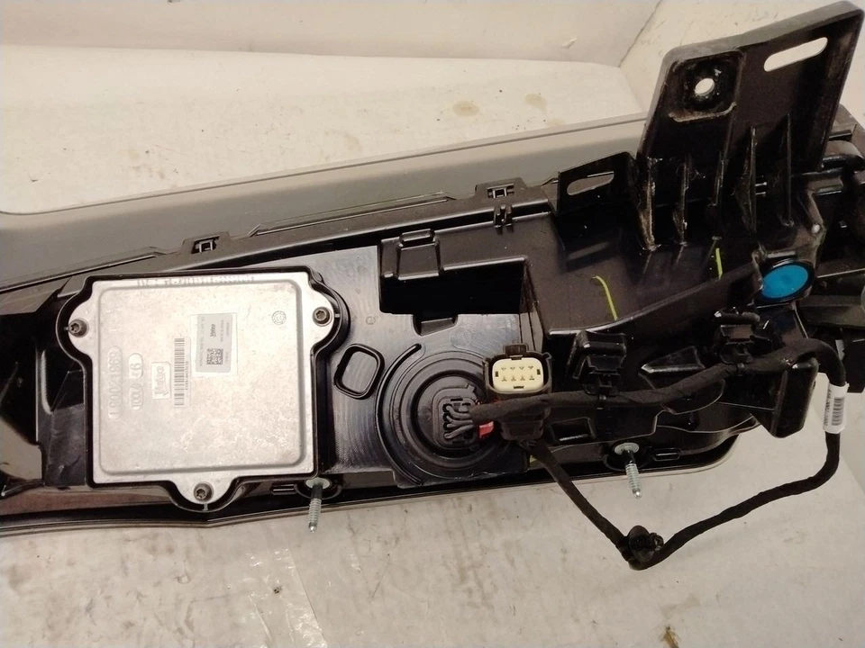 Passenger Right Cadillac Escalade ESV 2024 Tail Light 2946145 - Image 3 of 4