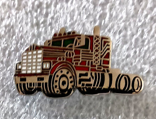 Vintage 1980er Jahre rot 18 Räder LKW Taxi Sammlerstück Emaille Revers Mütze Pin Neu Neu aus altem Lagerbestand - Bild 2 von 3