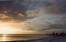 FOUND PHOTOGRAPH Color ORIGINAL Snapshot VINTAGE 36 LA 80 I