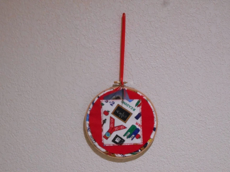 Marco Escuela Cuadro o Cuadro Pequeño Aro Arte Ajuste a una Imagen de 2x3"  Foto 4 de 4