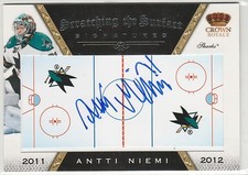 2011-12 Crown Royale Scratching The Surface Signatures #8 Antti Niemi autograph