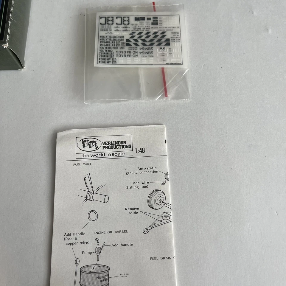 Verlinden Productions (1999) 1:48 Scale Airfield Fuel Carts/Oil Carts - Image 4 of 4