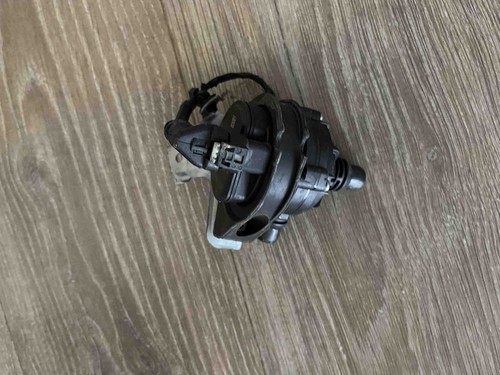 BMW F40 F40 M 135 i xDrive Wasserpumpe 9470972 2.00 Petrol 225kw 15528864