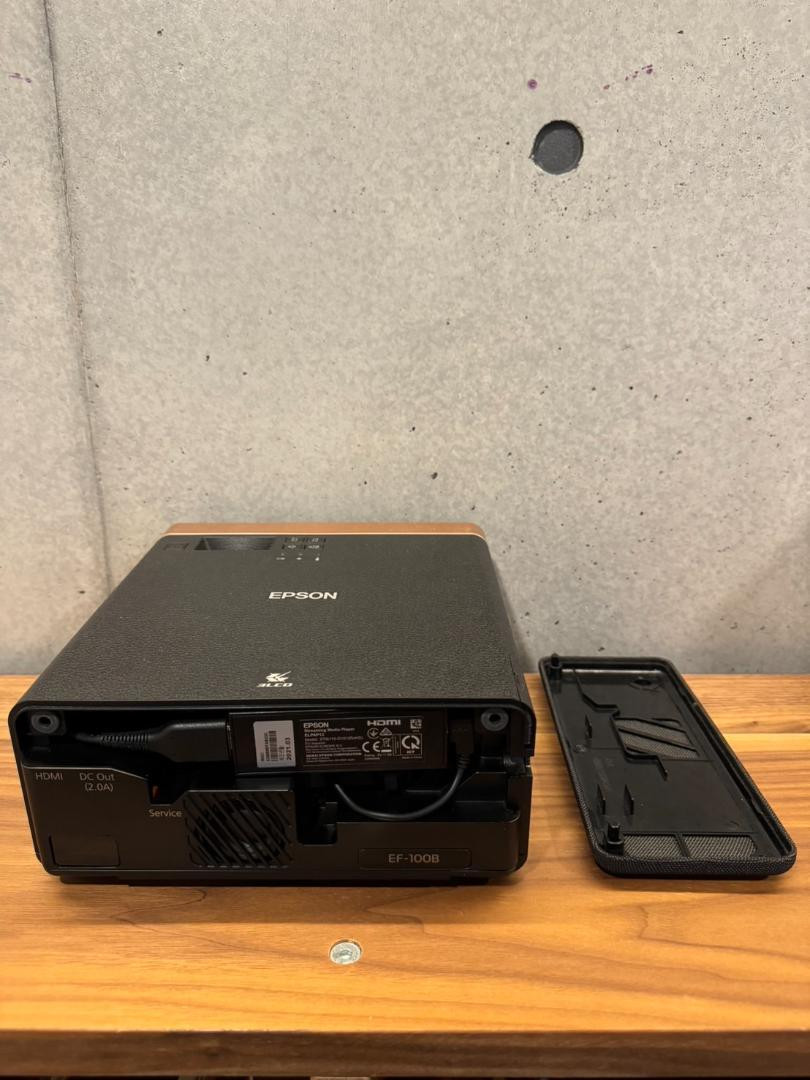 Epson Dreamio Projector Ef-100Batv (Black) - Home Theater 4K Epson Dreamio Projector Ef-100Batv (Black) - Home Theater 4K