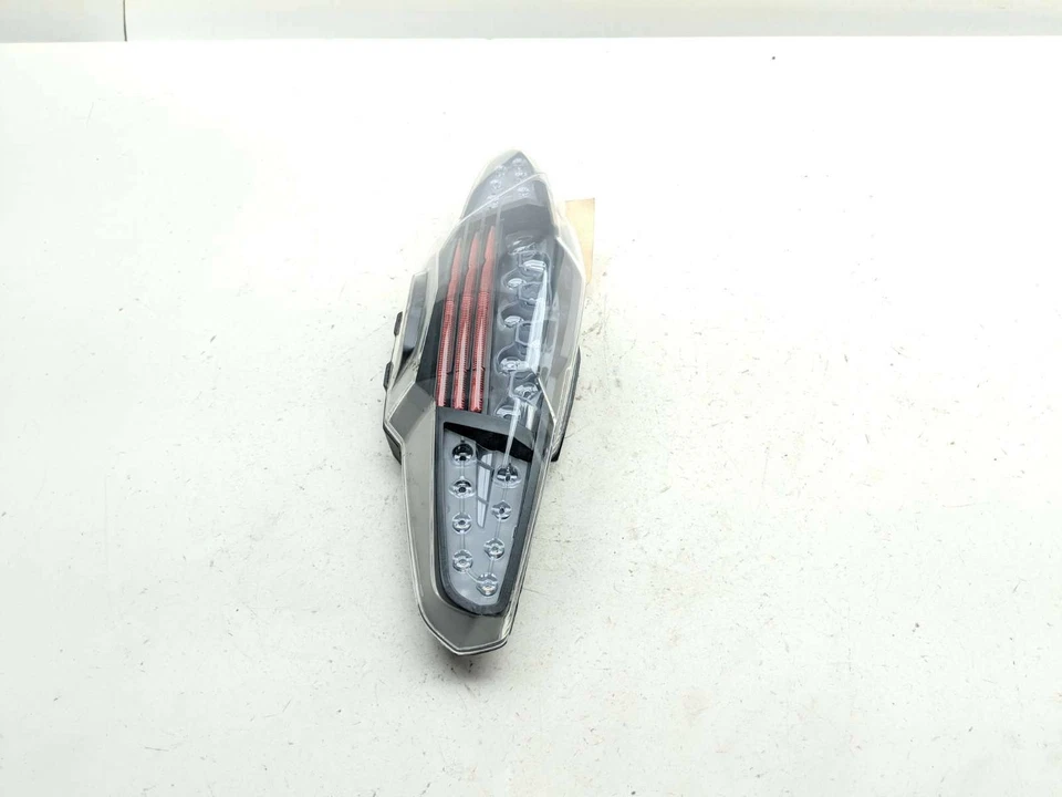 Объектив заднего стоп-сигнала заднего фонаря 11-15 BMW K1600 GTL - Изображение 2 из 4