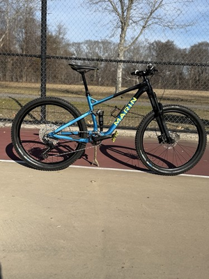 #ad Marin Hawk Hill 2 27.5” Size Medium– Excellent Condition $890.00