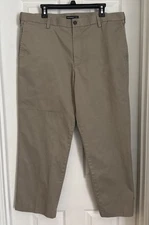 Dockers Classic Fit Flat Front Beige Pants Men’s Size 38x29 Business Wear Casual