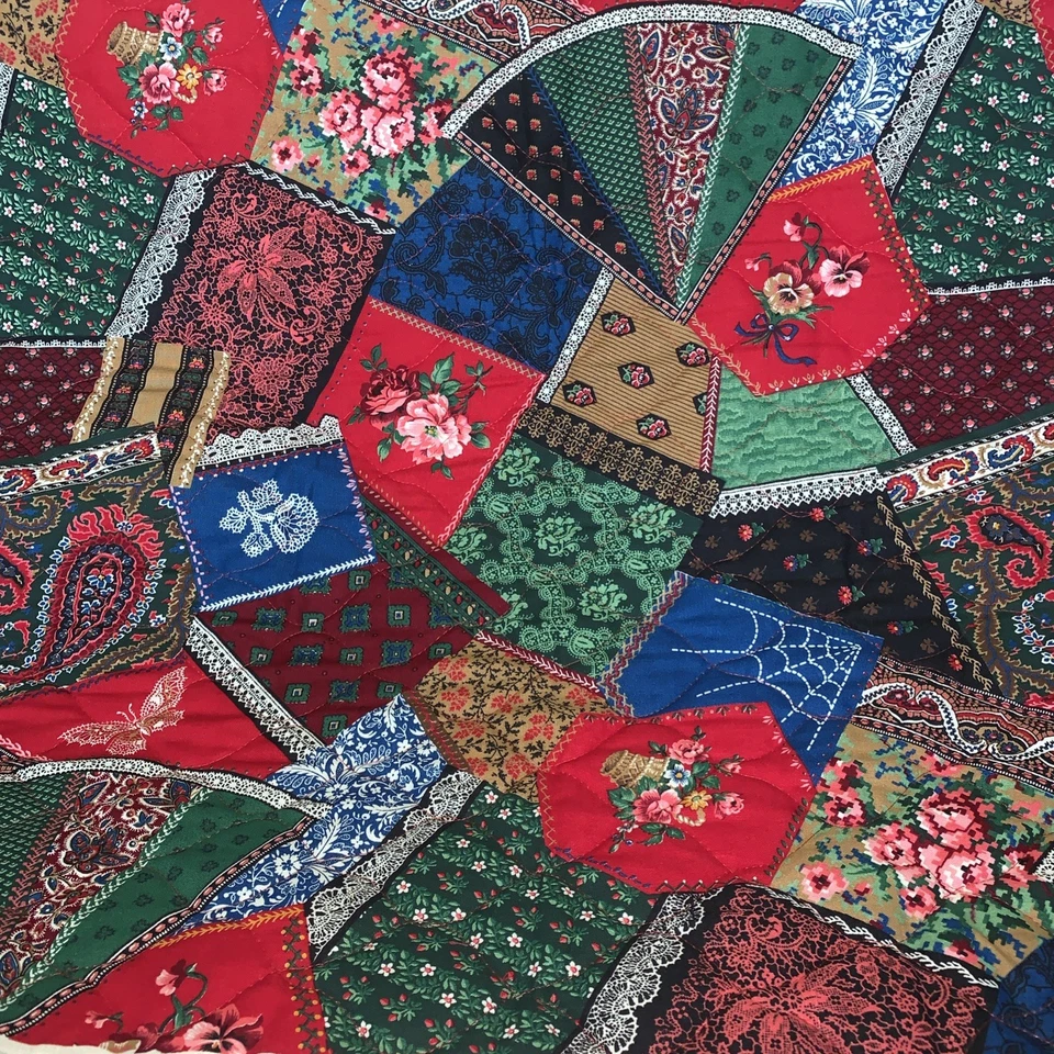 Cranston Print Works Christmas Pre-Quilted Fabric Victorian Patchwork Print - Image 4 of 4