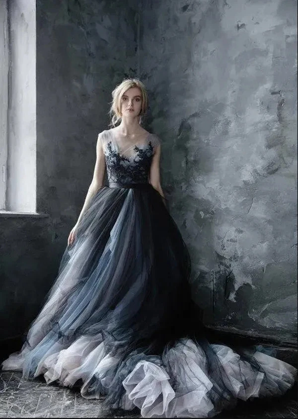 Gothic Wedding Dresses Forset country Bridal Gowns Applique Lace Backless Dress - Image 3 of 4