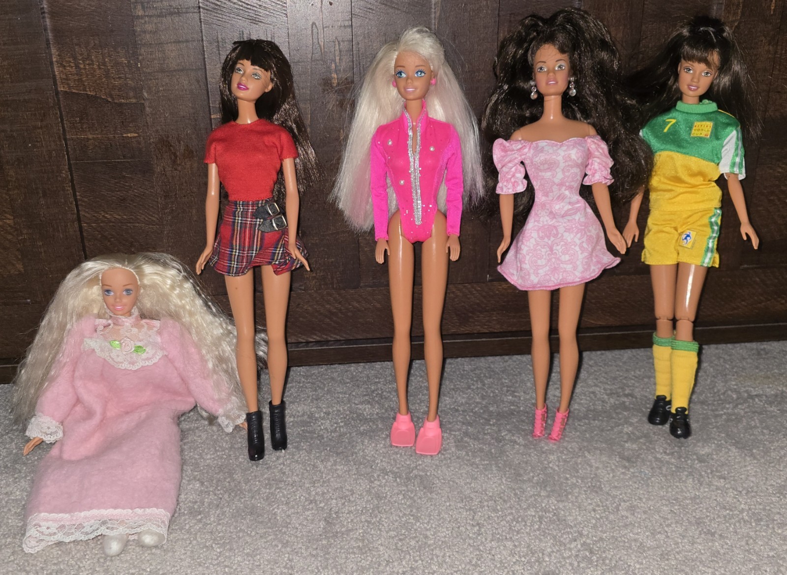 Vtg Lot Of 5 90s Barbie & Teresa Dolls