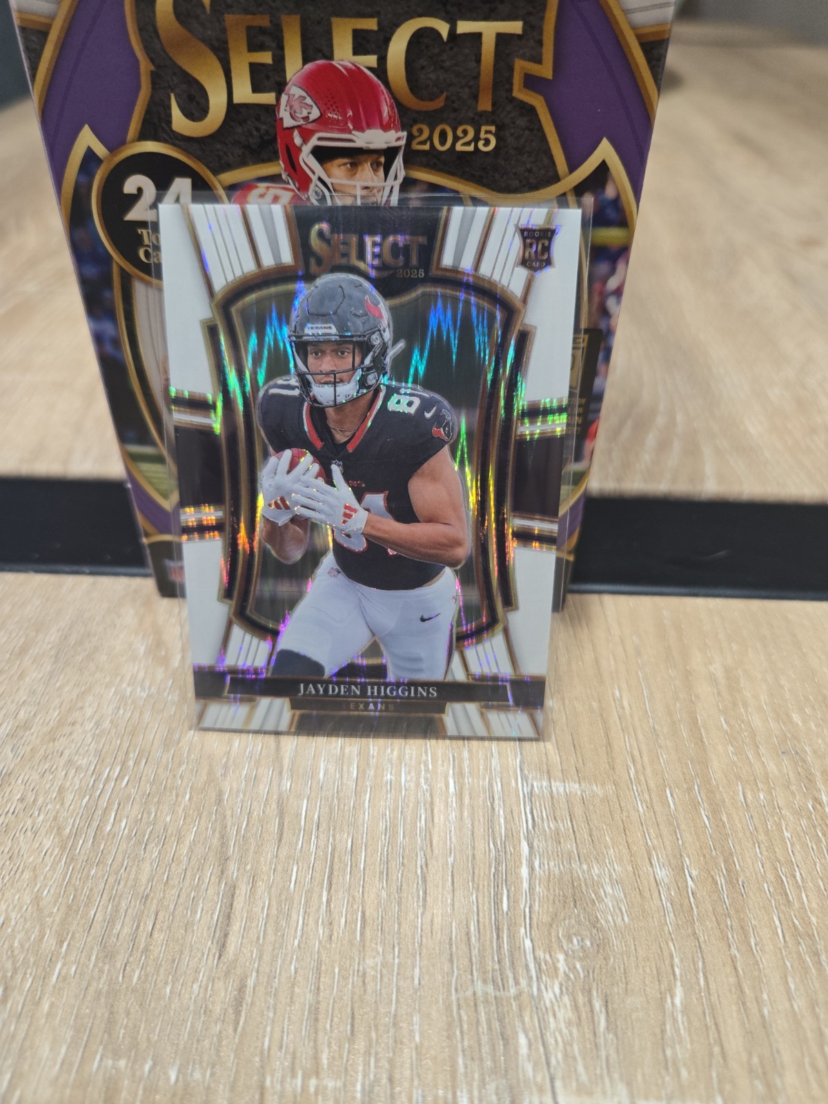 2025 Panini Select - Premier Level Jayden Higgins #136 White Shock Prizm /799 