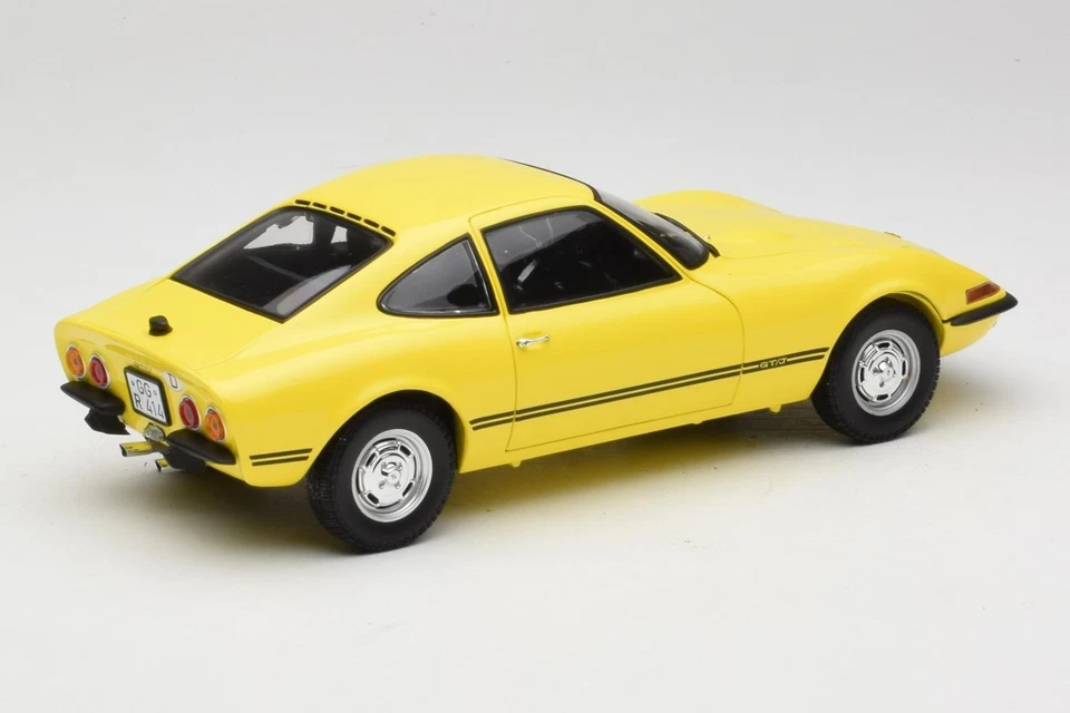 180049021 Opel GT/J Yellow Minichamps 1:18 - Image 3 of 4