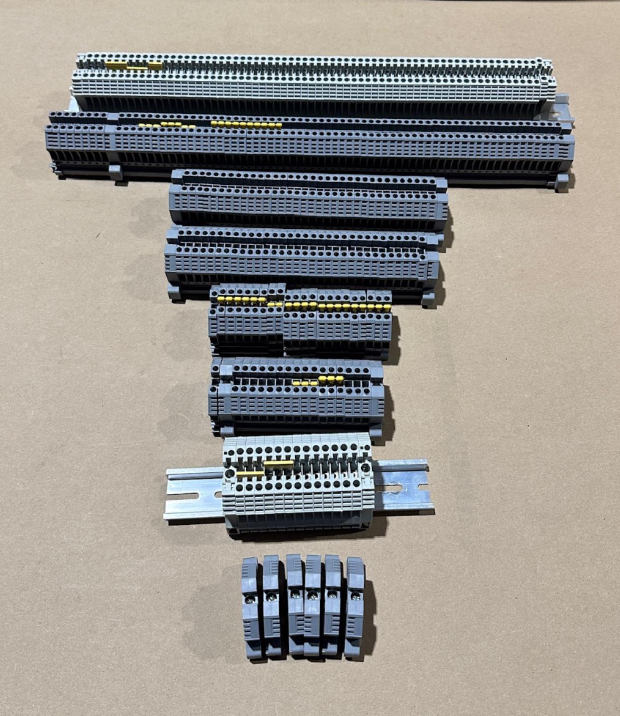 245x Mixed Lot Allen Bradley 1492-J4 & Morsettitalia Euro 4 Wire Terminal Blocks