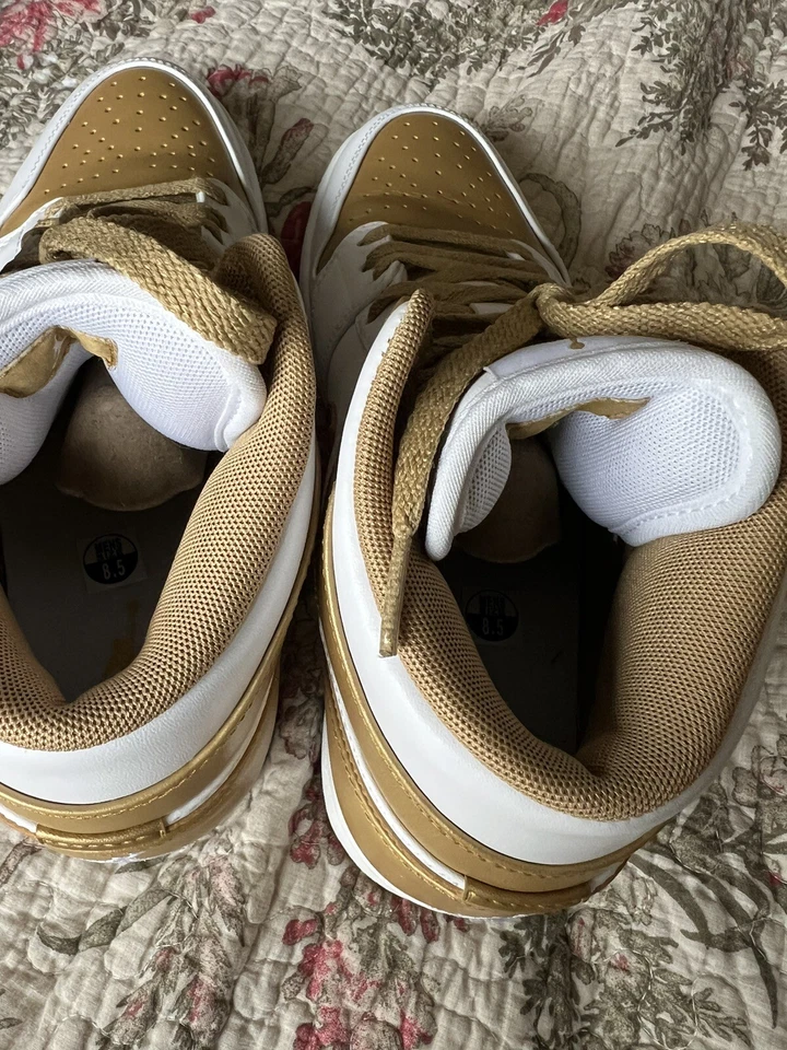 Talla 8.5 - Jordan 1 Phat Blanco Metálico Dorado Foto 4 de 4