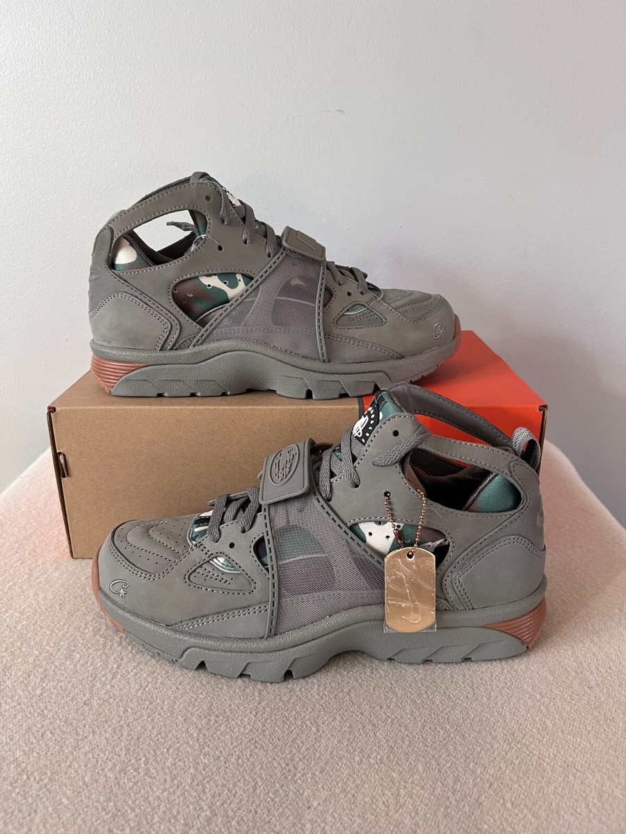Corteiz Nike Air Trainer Huarache SP - Size 9.5 - Grey - NEW Corteiz Nike Air Trainer Huarache SP - Size 9.5 - Grey - NEW