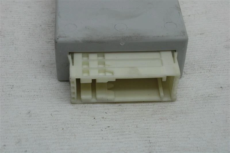 Used Tire Pressure Monitoring System (TPMS) Control Mod fits: 2010 Bmw 535I Susp Foto 2 de 4