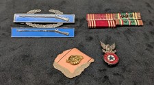 Vintage Military Insignia US ARMY lot of Pins & Ribbons, Mixed era -BL
