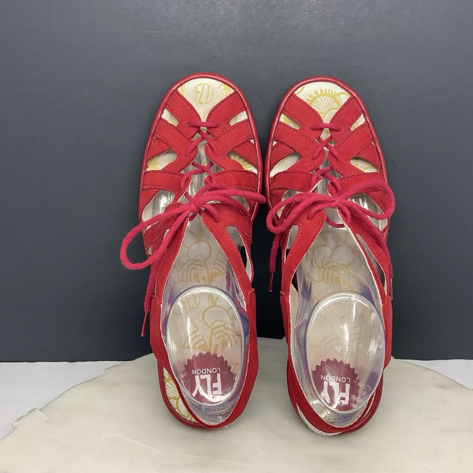 Sandalias Fly London Yapi para mujer talla 11-11,5 EU 42W tacón de cuña cómodas tiras rojas Foto 4 de 4