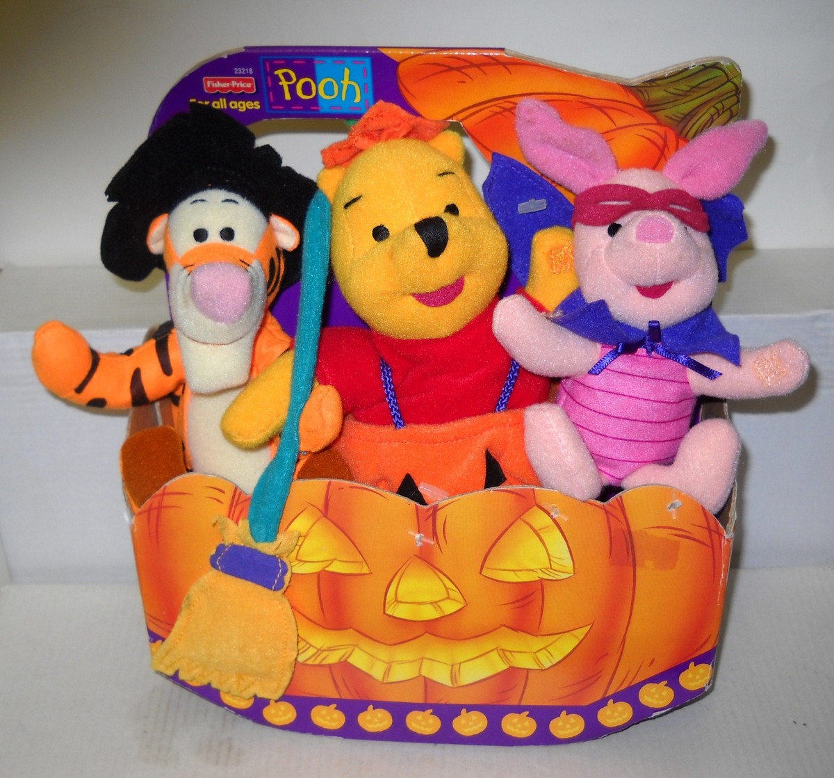 5901 NRFB Fisher Price Target Pooh & Friends Halloween Plush Set