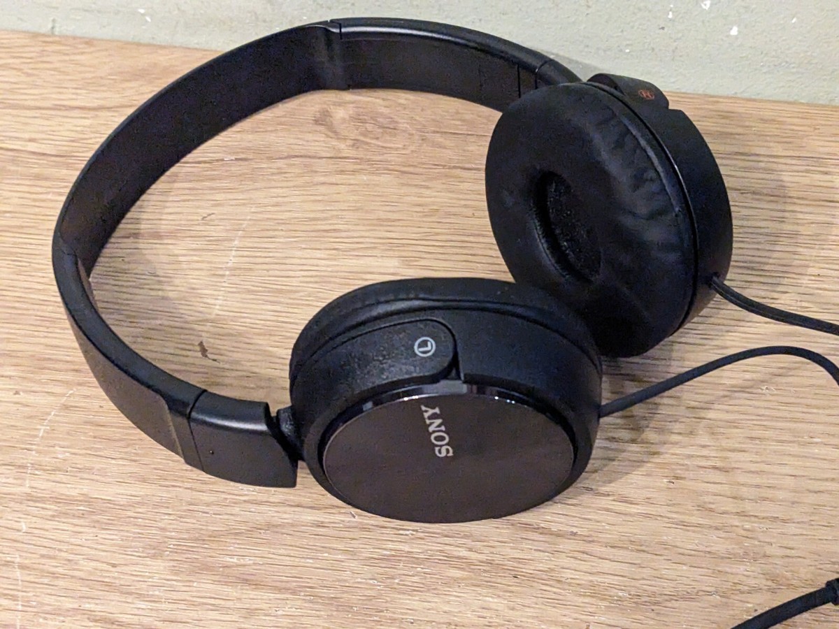 Sony MDR-ZX310 headphones on-ear 3.5mm wired metallic black