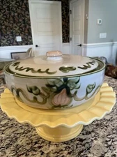 Vtg John B Taylor Louisville Stoneware  LargeCovered Casserole Harvest Pear USA