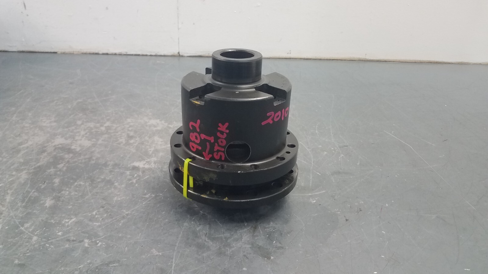 Lamborghini Gallardo  OEM Rear Differential Carrier #7643 B5