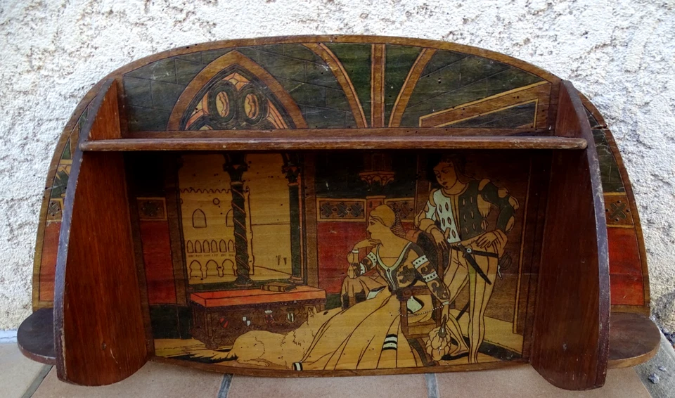 Etagére pyrogravure polychrome , tableau scéne médiévale dans château - Photo 2/4