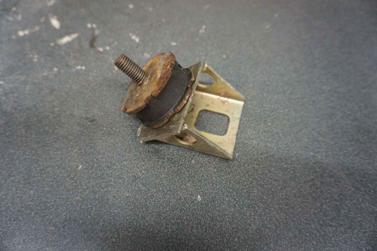 1996-2004 Ski-Doo OEM Engine Motor Rubber Mount Summit Grand Touring MXZ