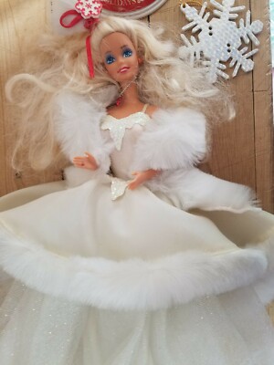 Barbie Doll 1989 Happy Holidays Special Edition White Dress Stand Ornament  Vtg