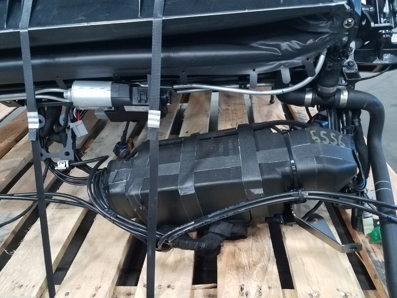2016 McLaren 675LT Spider Folding Hard Top Roof Panel Assembly #5556 A-2